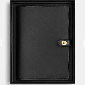 📓 COACH BLACK  GLOVETANNED LEATHER NOTEBOOK 📓 NWT 📓